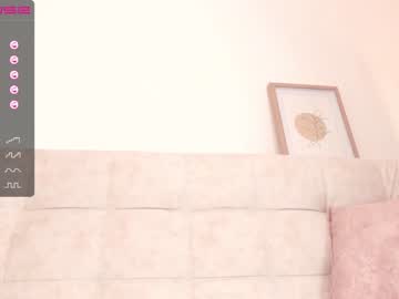 girl
        janne_palmer_ cam image #1419178