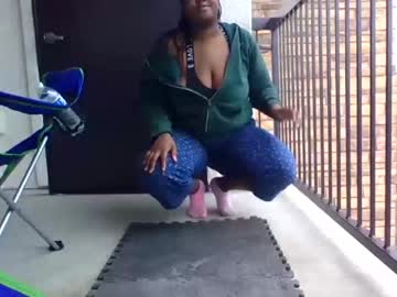 girl
        bubblesslut42 cam image #556730