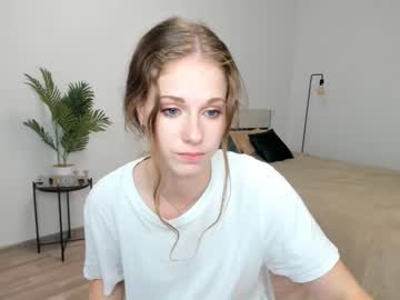 girl
        jul_jul_jul cam image #2121013