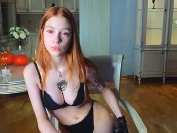 girl
        shirleywhitney cam image #2704768