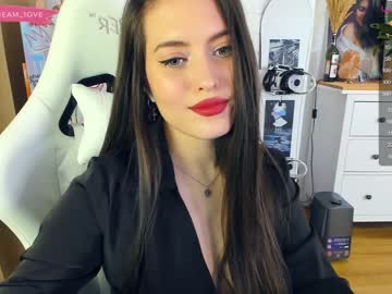 girl
        elenalooove cam image #1140280