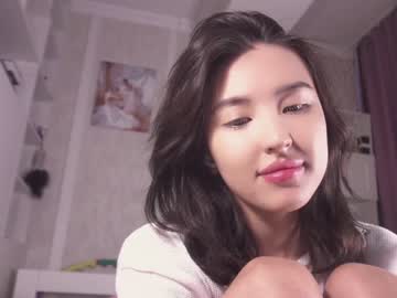 girl
        nayeonobi cam image #4102254