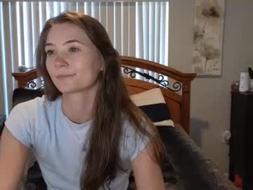girl
        katynowhere cam image #4601893