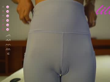 girl
        _lillilly_ cam image #818394