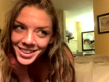 couple
        haleysunshinee cam image #5319765