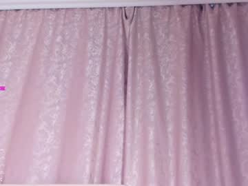 girl
        saintlyn cam image #172415