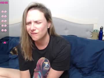 girl
        bluexstacey cam image #1864225