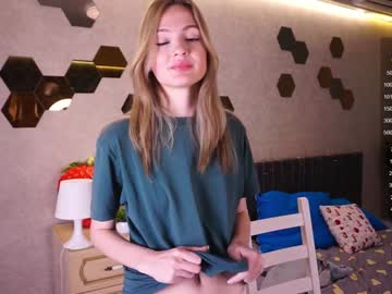 girl
        esmeblond cam image #4751501