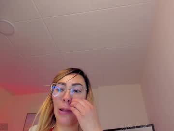 girl
        miss_sofiaa_ cam image #6876102