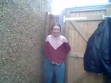 girl
        eatmypie69 cam image #3478170