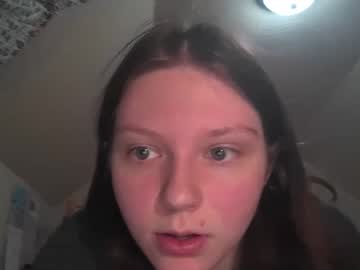 girl
        astridbaker69 cam image #3355007