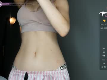 girl
        harriethudson cam image #3437660