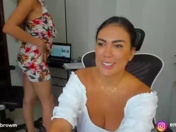 couple
        emillybrowm cam image #1245395