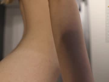 girl
        yesiamjasse cam image #2225939