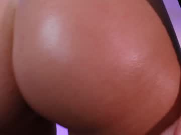 girl
        ella_twinkle cam image #5825368