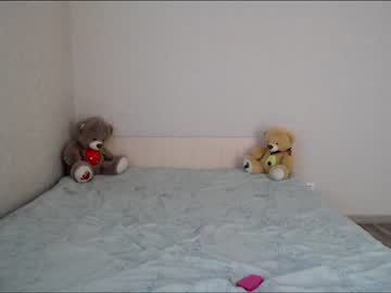 girl
        alice_rays_ cam image #2190191