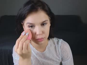 girl
        mia__lunaa cam image #4737450