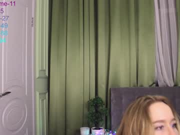 girl
        milladoll_ cam image #788398
