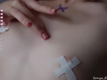 girl
        sonyaericsson cam image #4450556