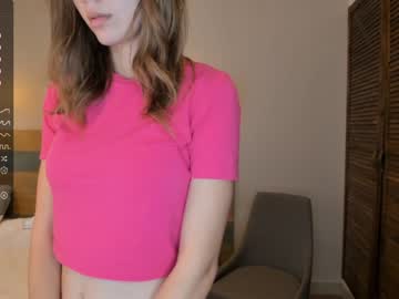 girl
        kellanflowers cam image #2465149