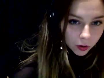girl
        lillypadgrl cam image #2685604