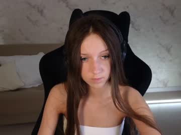 girl
        tadammary cam image #3212056