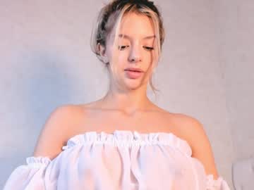 girl
        lesi_moonie cam image #4445816