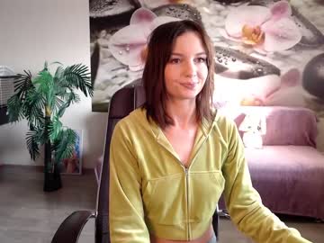 girl
        jennycutey cam image #645475