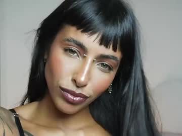girl
        kaligray10 cam image #6511345