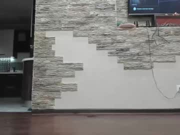 girl
        your_bunnygirl cam image #4536361