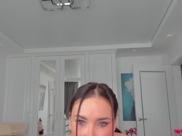 girl
        sweety_rinushka_ cam image #2178933