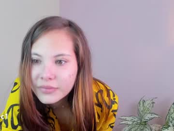 girl
        hellen_coy cam image #3170784