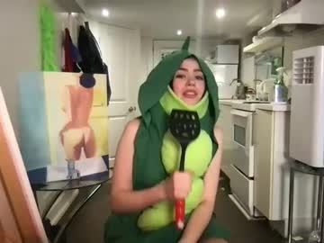 girl
        littlesugarpea cam image #2382972