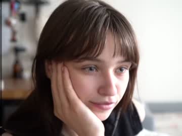 girl
        diruriru cam image #4044882