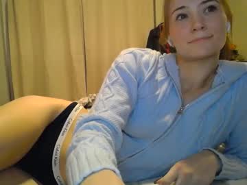girl
        katynowhere cam image #5726642
