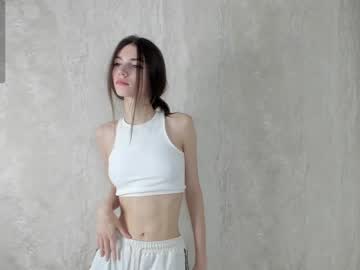 girl
        cutie_ghostie cam image #3565671