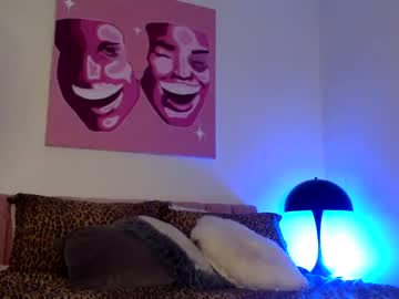 girl
        tastytilly cam image #1609325