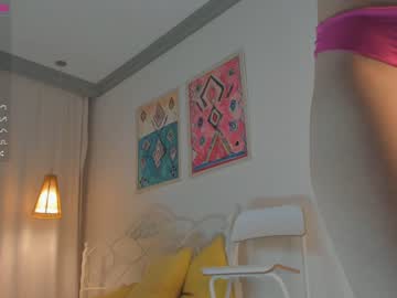 girl
        conniesperry cam image #886071