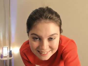 girl
        maliatorre cam image #2339011