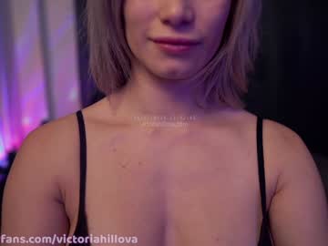 girl
        victoriahillova cam image #5471465