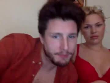 couple
        hugeswedishviking cam image #5680531