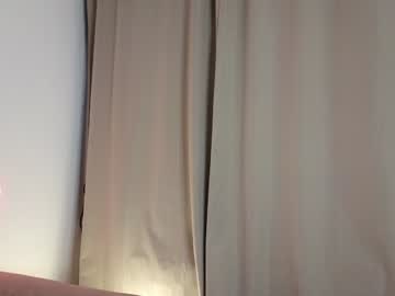 girl
        dolly_kitt cam image #5209087