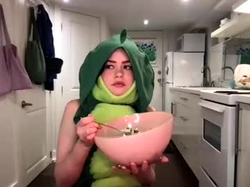 girl
        littlesugarpea cam image #1219505