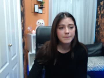 girl
        its_rachel cam image #103312