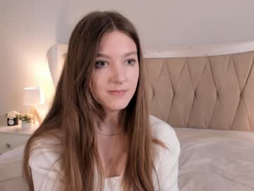 girl
        ohwherearemymanners cam image #3965490