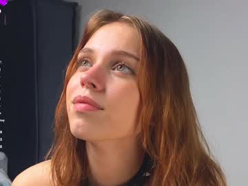 girl
        elvaappling cam image #5336667