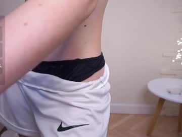 girl
        ainsleygentile cam image #4310893