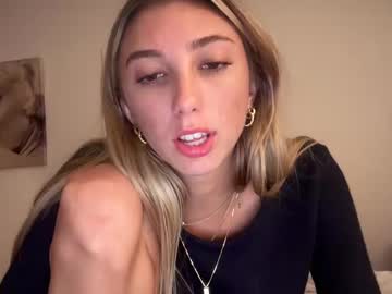 girl
        gracelarson cam image #5120254