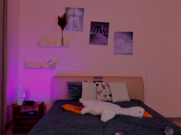 girl
        evelynn_bae cam image #1145333