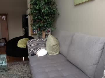 girl
        yogagirl777 cam image #3515802